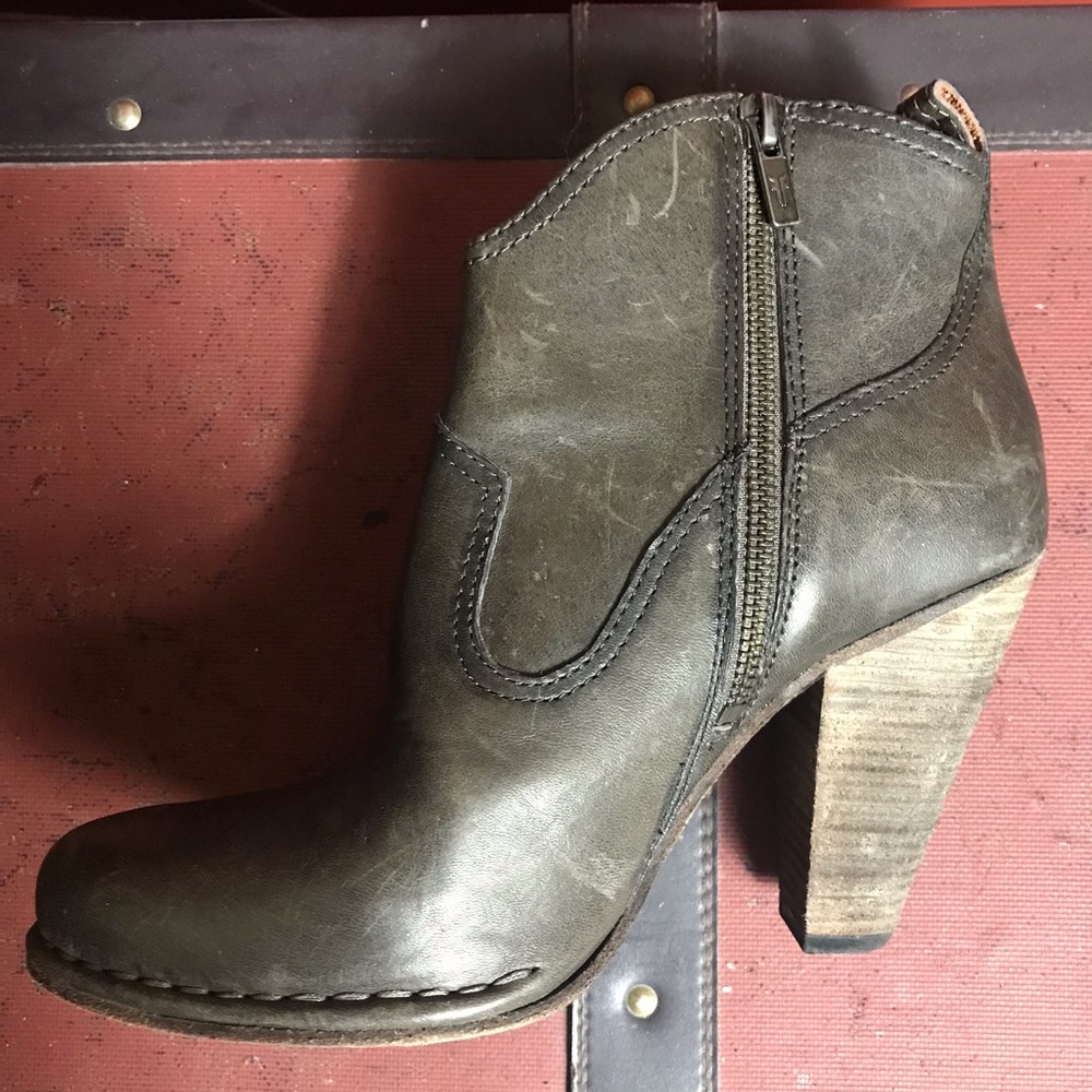 🏇 Frye Madeline Leather short bootie in Smoke - Picture 4 of 9